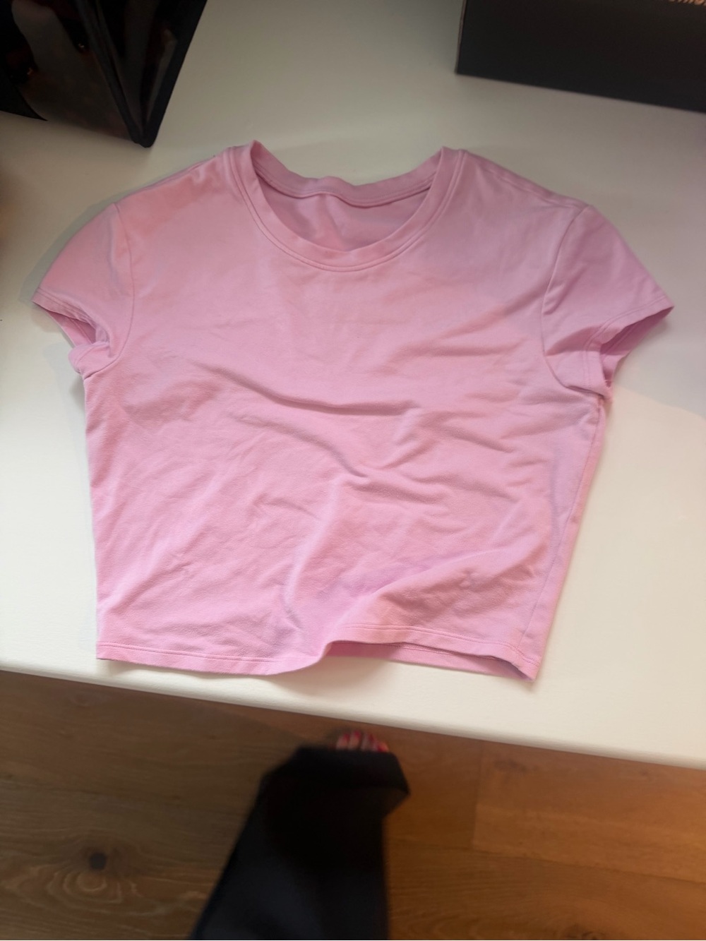 Alo Classic Crewneck Crop Tee - Pink